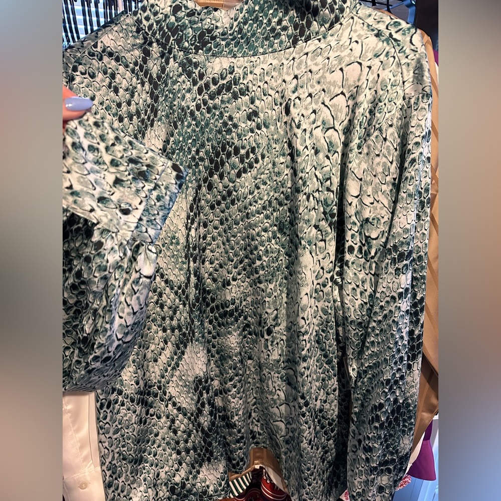 Worthington Blouse Large Blue Snake Print